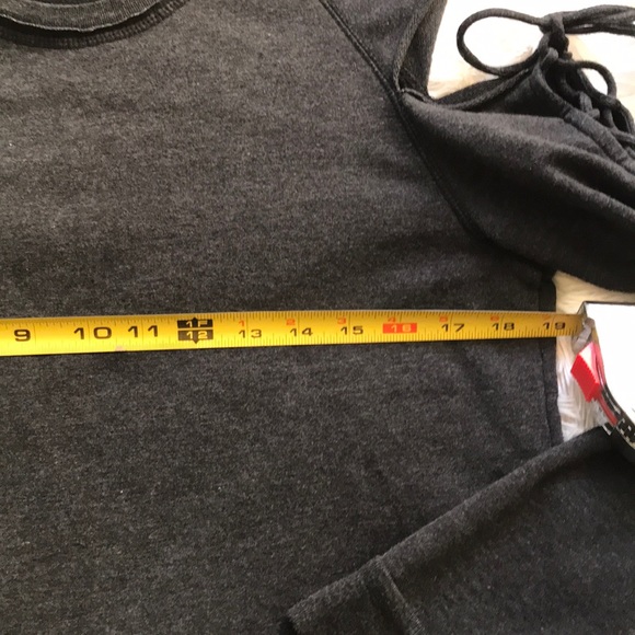 Project Social Cold Shoulder Top - Picture 13 of 16